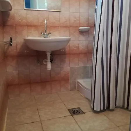 Negy Evszak Vendeghaz Penzion 3*