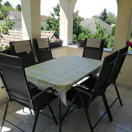 Casa de hóspedes Négy évszak Balatonboglár