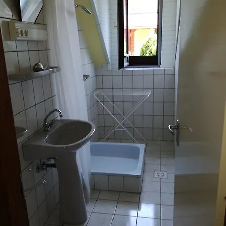 Konukevi Negy Evszak Vendeghaz Balatonboglár