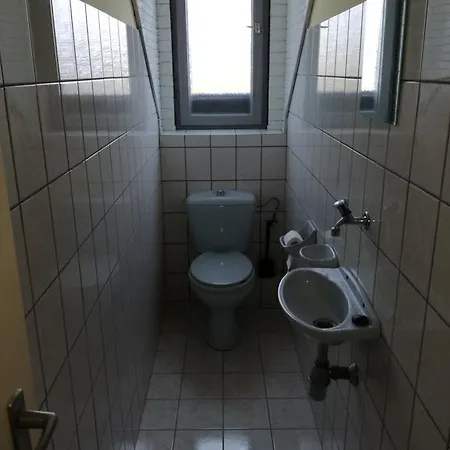 Negy Evszak Vendeghaz Konukevi 3*